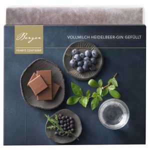 Vollmilchschokolade 100g gefüllt mit Heidelbeer-Gin-Creme von Confiserie Berger – handgefertigte Praline