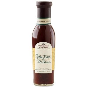 Eine Flasche Stonewall Kitchen Baby Back Rib Sauce.