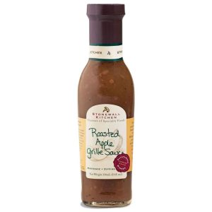 Eine Flasche Stonewall Kitchen Roasted Apple Grille Sauce.