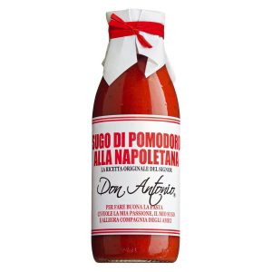 Ein Glas Sugo alla Napoletana mit Tomaten und Gemüse von Don Antonio.