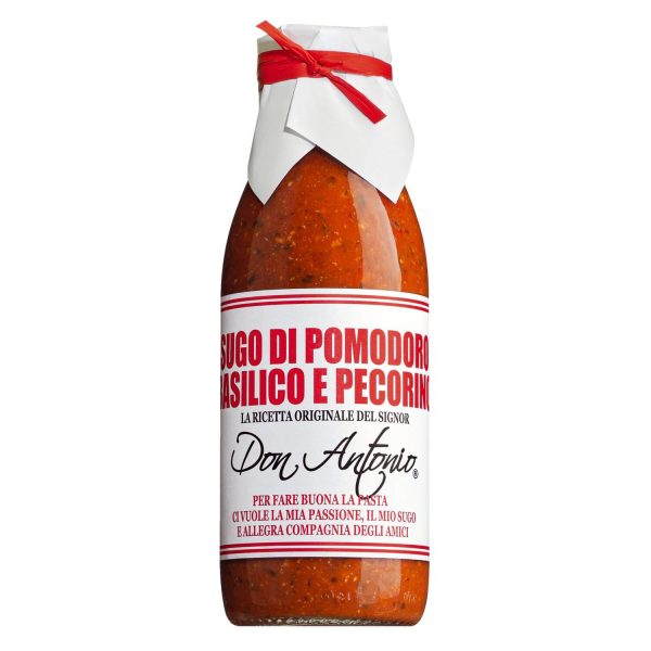 Ein Glas Sugo mit Tomaten, Basilikum und Pecorino-Käse von Don Antonio.