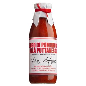 Ein Glas Sugo alla Puttanesca von Don Antonio mit Oliven, Kapern, Pinienkernen und Rosinen.