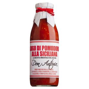 Ein Glas Sugo alla Siciliana (Tomatensauce nach sizilianischer Art) von Don Antonio mit viel Gemüse, darunter Paprika und Aubergine.