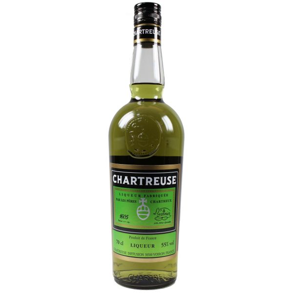 Eine Flasche des Chartreuse Vert Kräuterlikörs 0,7l