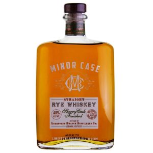 Eine Flasche Minor Case Straight Rye Sherry Cask Finished mit einem hellem Etikett.