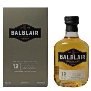 Eine Flasche Balblair 12 Jahre, 0,7 l – moderne Flasche mit einem schwarzem Etikett