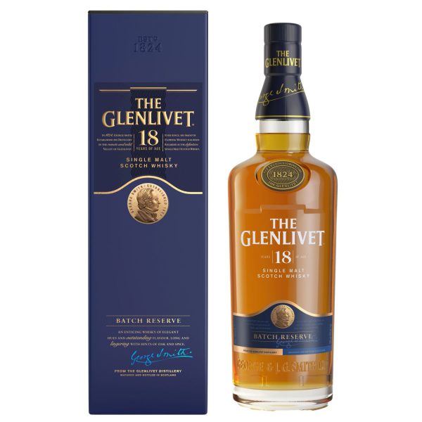 Eine Flasche The Glenlivet 18 Jahre, 0,7 l, mit einem dunklen, eleganten Etikett.