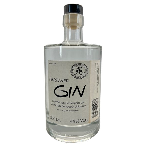 Flasche Dresdner Gin Augustus Rex, 0,5 l – klare Flasche mit goldfarbenem Etikett, das das Profil von August dem Starken zeigt