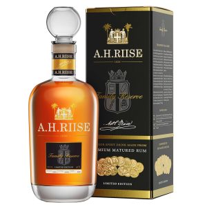 Flasche A.H. Riise Family Reserve, 0,7 l – dunkler Rum in einer eleganten Flasche