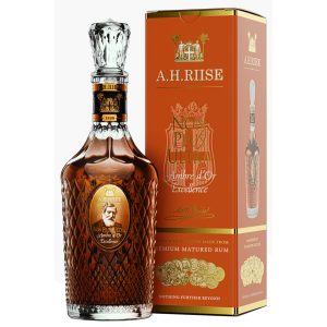 Flasche A.H. Riise Non Plus Ultra Ambre d'Or Excellence, 0,7 l – goldener Rum in einem eleganten Dekanter