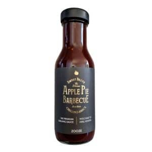 Flasche Apple Pie Barbecue Sauce von Zooze – fruchtig-süß-pikante BBQ-Sauce mit Apfel, Zimt und Chili für Grillgerichte, Burger und Spareribs.