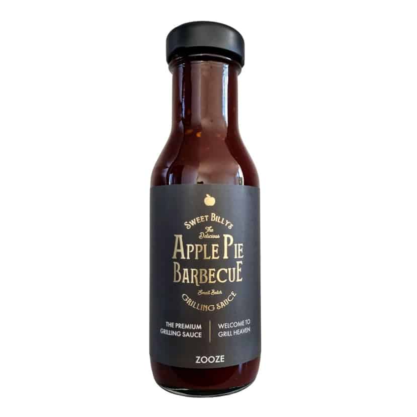 Flasche Apple Pie Barbecue Sauce von Zooze – fruchtig-süß-pikante BBQ-Sauce mit Apfel, Zimt und Chili für Grillgerichte, Burger und Spareribs.